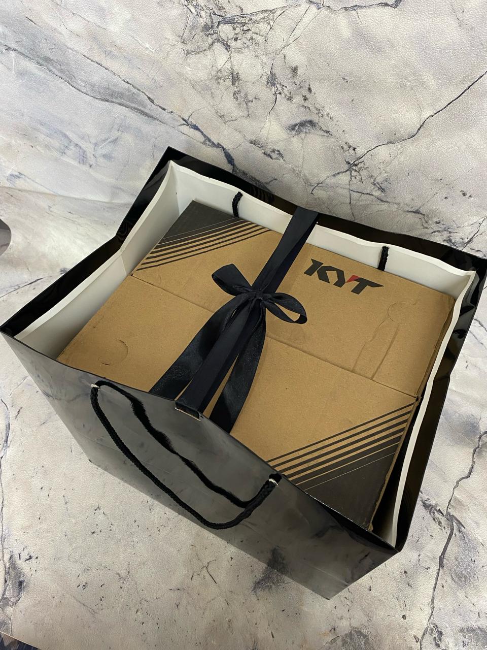 Proses cetak paper bag custom untuk kebutuhan bisnis dan promosi